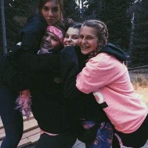 Meet your Posher, Julia